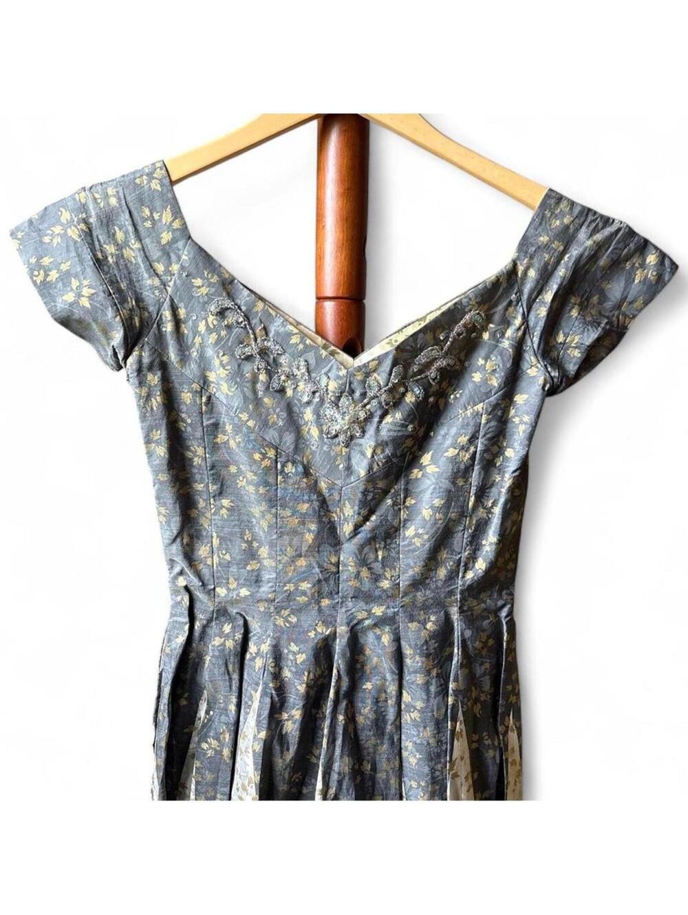 Vintage Artisan Crafted Women's Green and Multi Dress